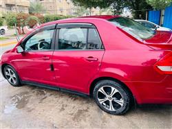 نيسان فيرسا